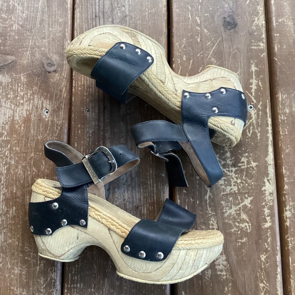 John Fluevog Black and Tan Sandals